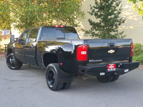 Used 2008 Chevrolet Silverado 3500 LT w/ EZ-Lift Tailgate Package image 6