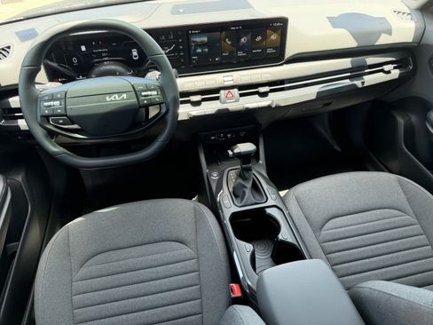 Used 2025 Kia K4 EX FWD image 13