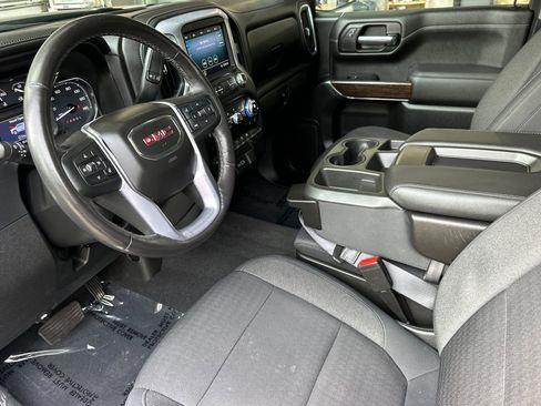 Certified 2020 GMC Sierra 1500 Elevation w/ Elevation Value Package image 10