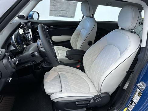 Used 2024 MINI Cooper SE FWD image 16