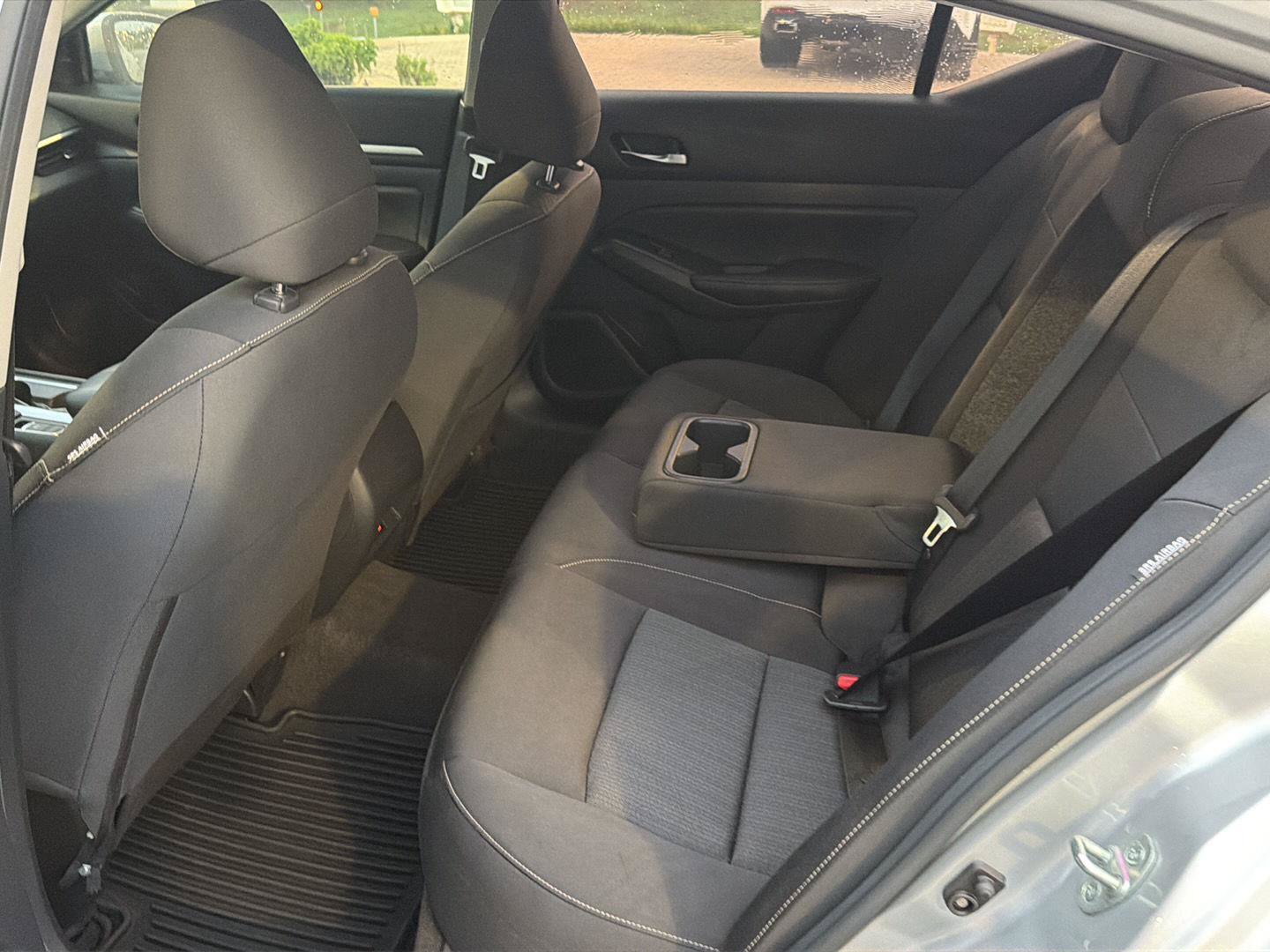 Used 2022 Nissan Altima 2.5 SV AWD/4WD image 11