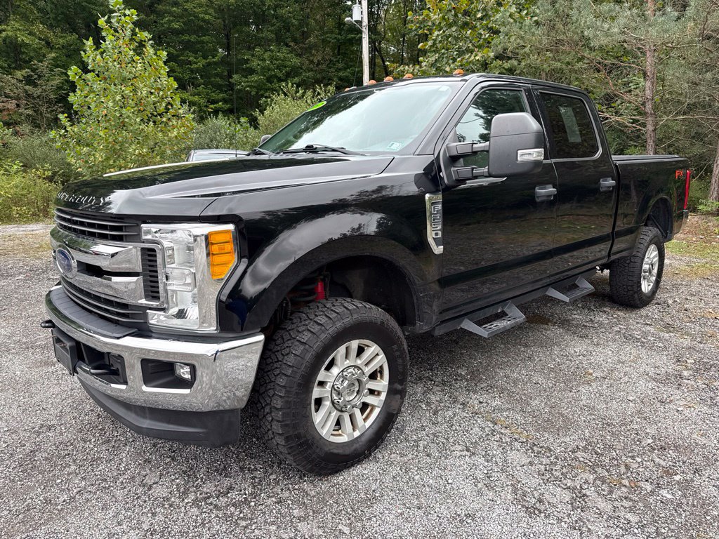 Used 2017 Ford F250 XLT w/ XLT Value Package AWD/4WD image 3