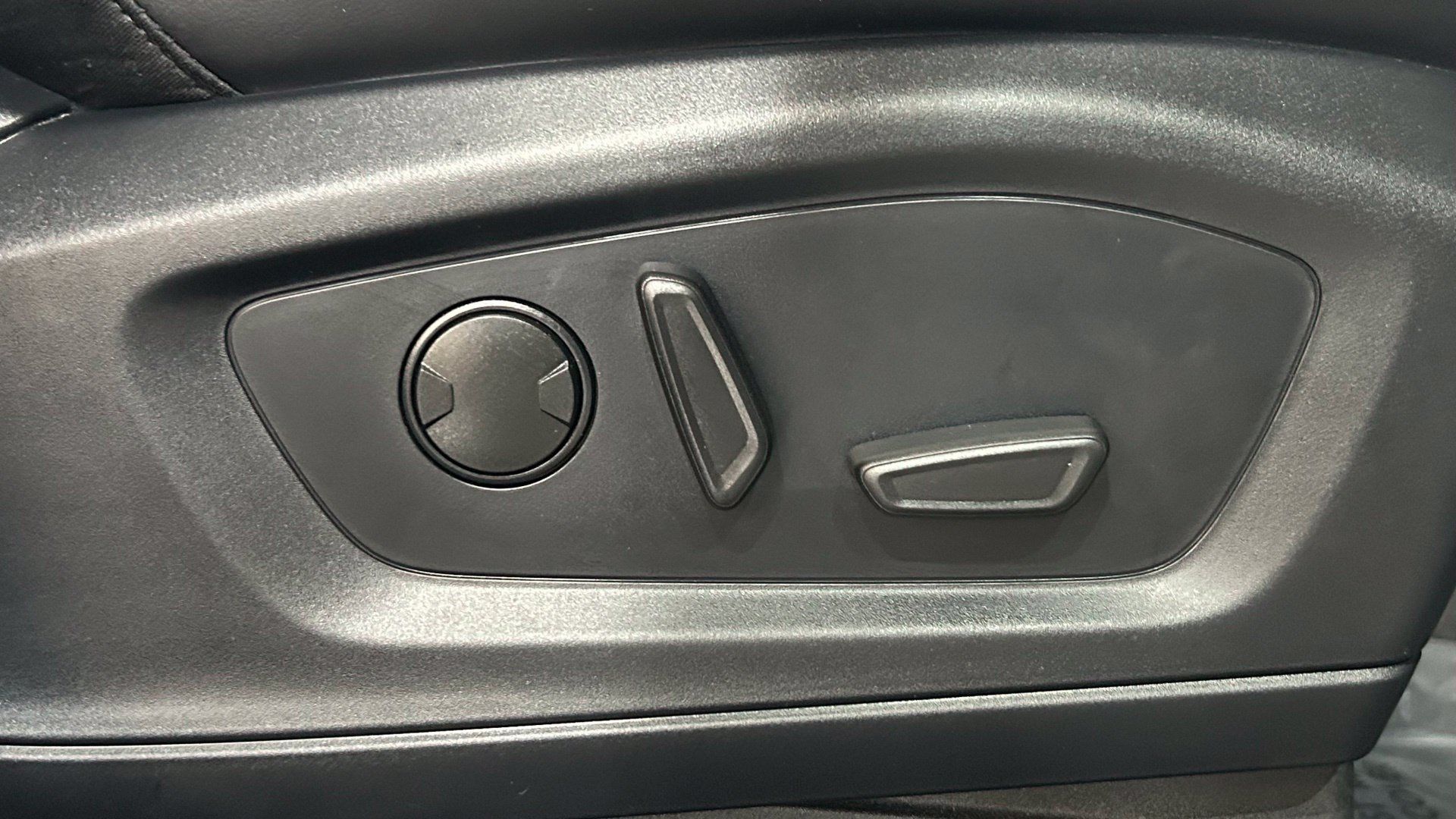 Used 2026 Ford Explorer ST-Line AWD/4WD image 66