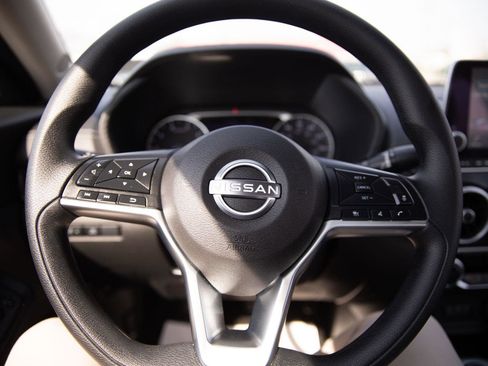 Used 2025 Nissan Sentra SV image 10