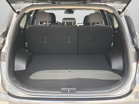 Used 2023 Hyundai Santa Fe SE FWD image 8