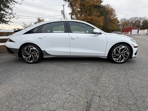 Used 2023 Hyundai Ioniq 6 Limited image 8