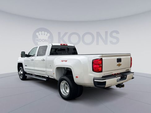 Used 2019 Chevrolet Silverado 3500 High Country w/ Duramax Plus Package image 4