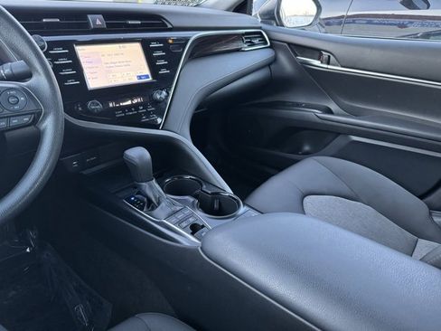 Certified 2018 Toyota Camry LE image 17