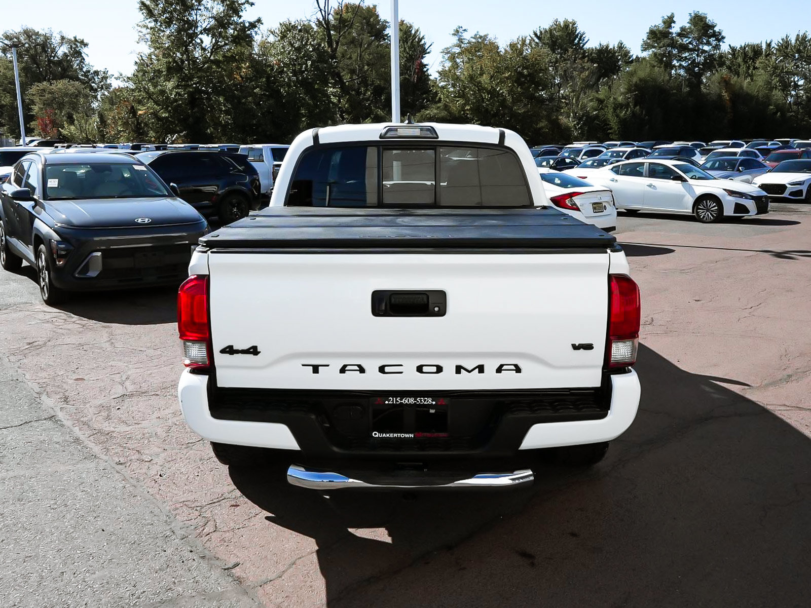 Used 2016 Toyota Tacoma TRD Sport w/ Towing Package AWD/4WD image 5