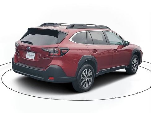 Certified 2025 Subaru Outback Premium w/ Popular Package #1A AWD/4WD image 4
