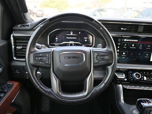 Used 2025 GMC Sierra 1500 Denali Ultimate AWD/4WD image 10