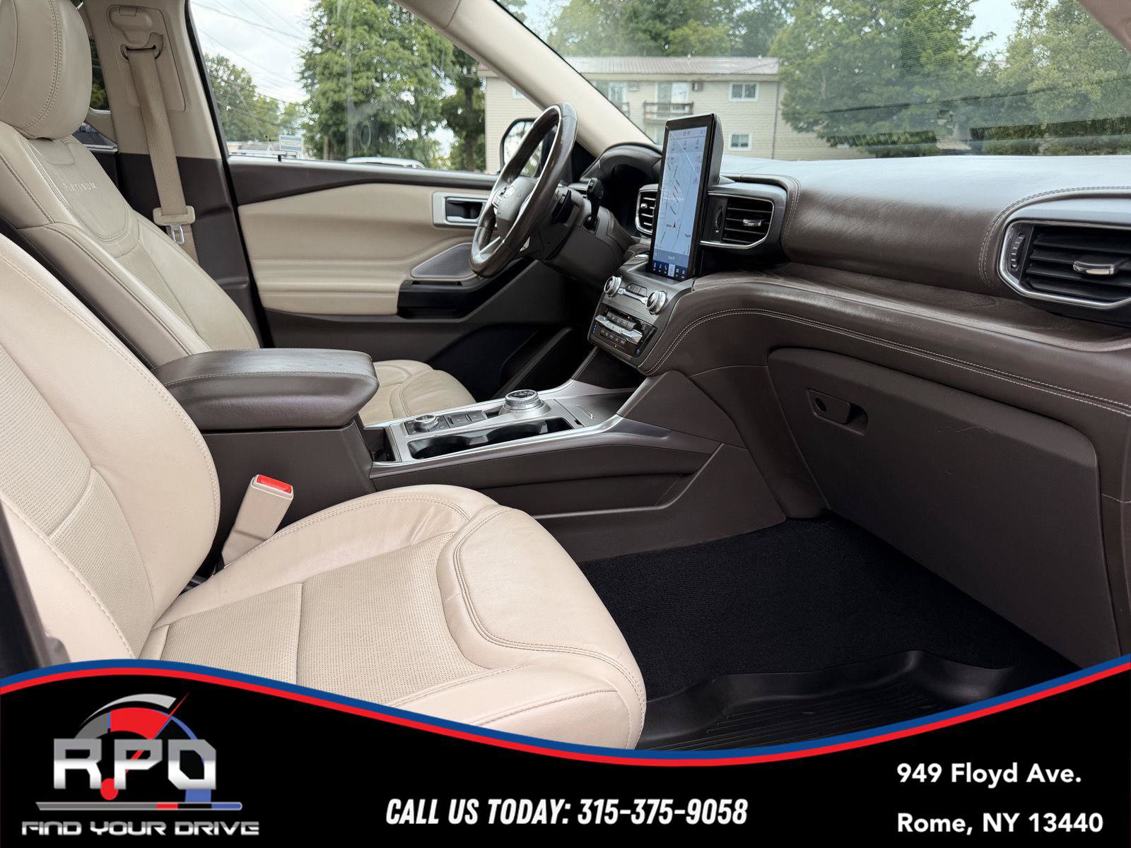 Used 2020 Ford Explorer Platinum w/ Premium Technology Package AWD/4WD image 35