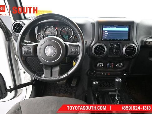 Used 2017 Jeep Wrangler Unlimited Sport w/ Quick Order Package 24S AWD/4WD image 11