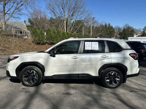 Certified 2025 Subaru Forester Premium image 2