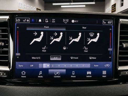 Certified 2022 Chrysler Pacifica Touring-L FWD image 7