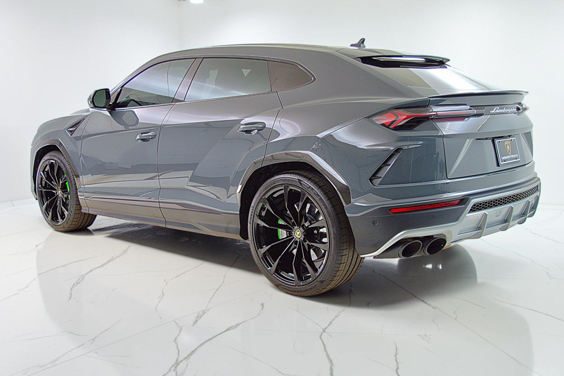 Used 2022 Lamborghini Urus AWD/4WD image 7