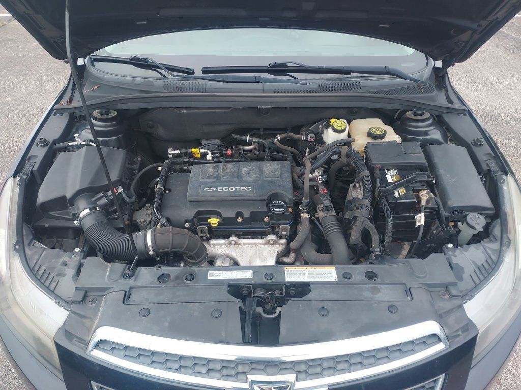 Used 2014 Chevrolet Cruze LTZ FWD image 33
