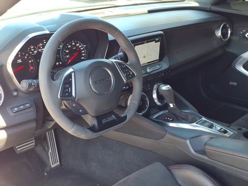 Used 2017 Chevrolet Camaro ZL1 RWD image 20