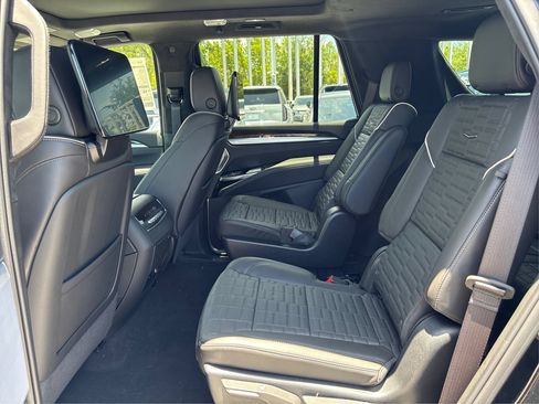 New 2026 Cadillac Escalade Platinum Sport AWD/4WD image 10
