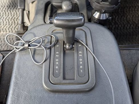 Used 1997 Land Rover Defender 90 AWD/4WD image 22