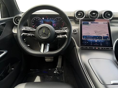 Used 2024 Mercedes-Benz GLC 300 4MATIC image 10