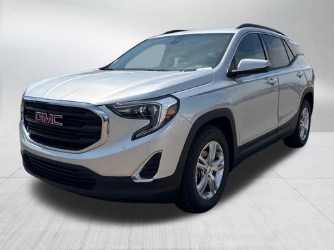 Used 2020 GMC Terrain SLE w/ Driver Convenience Package FWD image 3