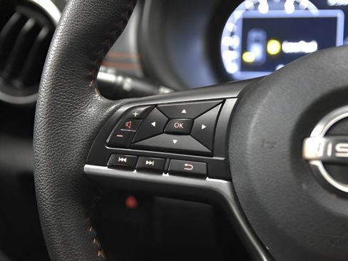 Used 2023 Nissan Kicks SR w/ SR Premium Package FWD image 12