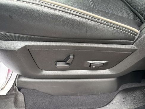 Used 2024 RAM 2500 Laramie w/ Night Edition image 17