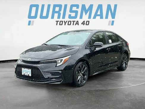 Certified 2026 Toyota Corolla SE FWD image 3
