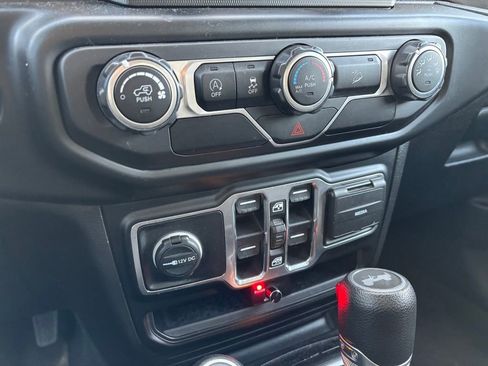 Used 2020 Jeep Wrangler Unlimited Sport S image 18