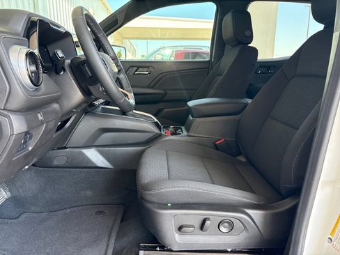 Used 2024 Chevrolet Colorado LT w/ LT Convenience Package II RWD image 13