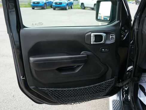 Used 2020 Jeep Gladiator Sport w/ Quick Order Package 24S AWD/4WD image 19