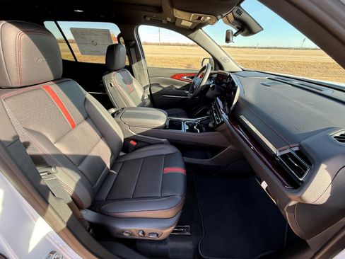 New 2026 Chevrolet Traverse RS image 21