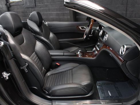 Used 2019 Mercedes-Benz SL 450 w/ Premium Package image 63