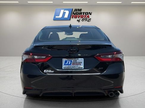 Used 2024 Toyota Camry SE FWD image 6