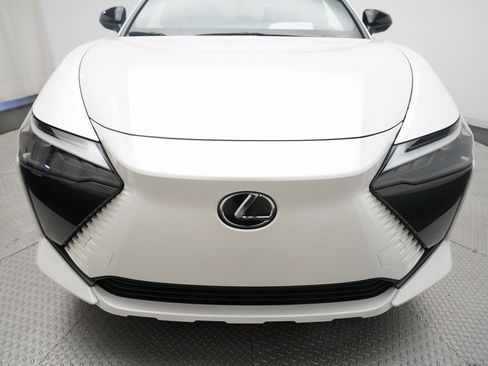Used 2025 Lexus RZ 300e image 21