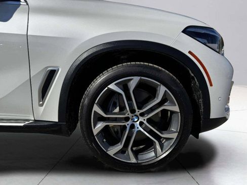 Used 2020 BMW X5 xDrive50i w/ Premium Package image 61