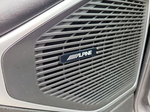 Used 2024 Jeep Wagoneer L Series II w/ Flexible Seating Group image 19