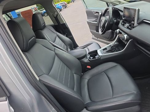 Used 2021 Toyota RAV4 XLE Premium AWD/4WD image 24