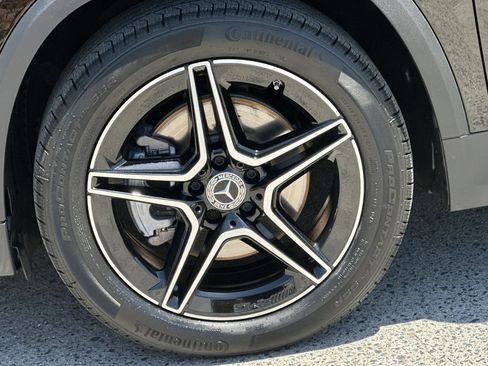 Certified 2022 Mercedes-Benz GLA 250 4MATIC image 36