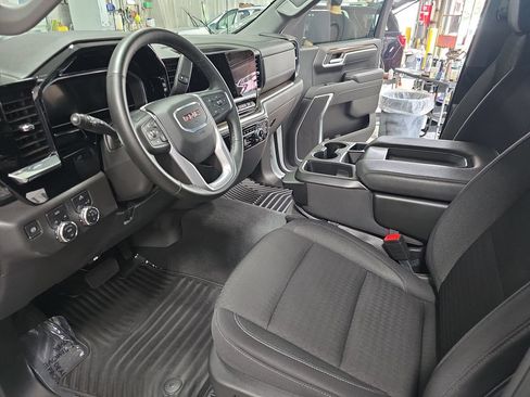 Certified 2024 GMC Sierra 1500 Elevation AWD/4WD image 17