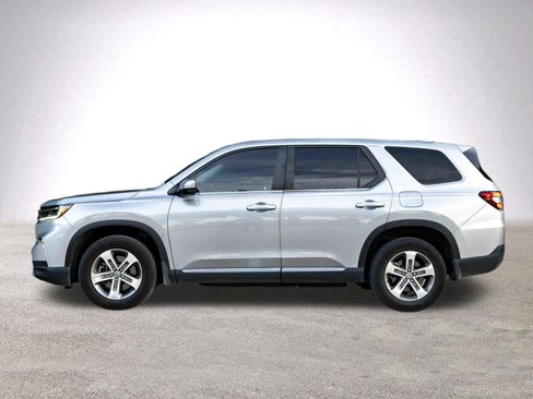 Used 2024 Honda Pilot EX-L image 6