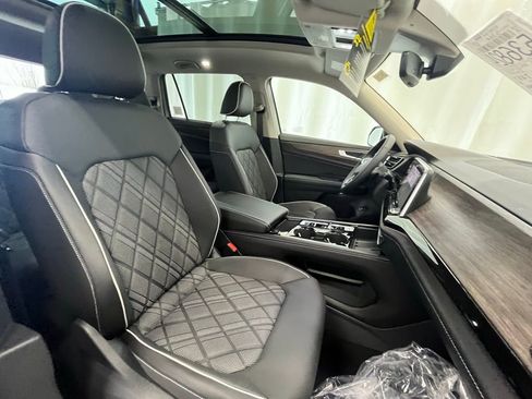 New 2026 Volkswagen Atlas SEL Premium R-Line AWD/4WD image 12
