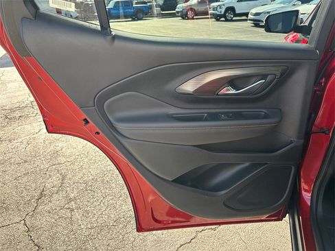 Used 2023 GMC Terrain SLT image 22