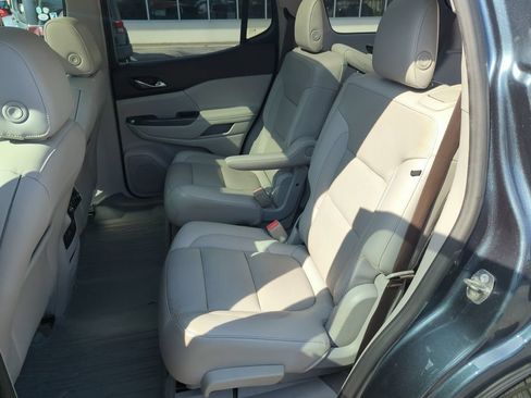 Used 2019 GMC Acadia SLT w/ LPO, Floor Liner Package FWD image 29