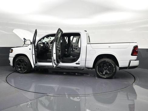 Used 2025 RAM 1500 Big Horn RWD image 38