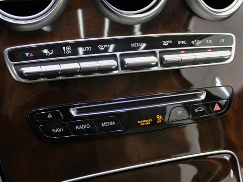 Used 2018 Mercedes-Benz GLC 300 GLC 300 SUV w/ Multimedia Package image 59