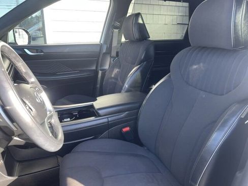 Used 2024 Hyundai Palisade Calligraphy image 9