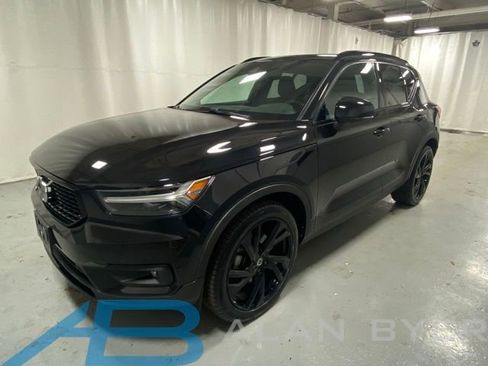 Used 2021 Volvo XC40 T5 R-Design w/ Protection Package Premier AWD/4WD image 1