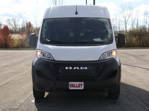 Used 2024 RAM ProMaster 2500 FWD image 2